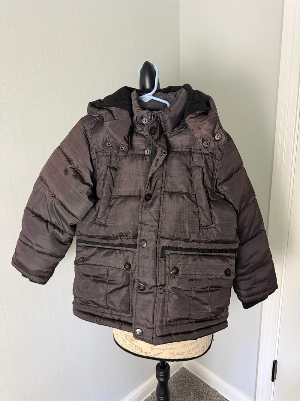 DKNY Youth Boy Black Puffer Jacket Size 5/6 Winter Coat Snow Jacket